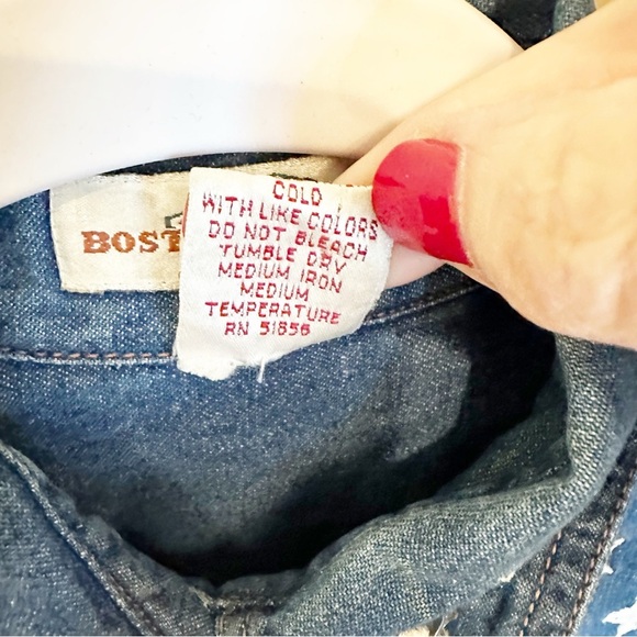 Boston Traders Vintage Womens Embroidered Boho Star Moon Denim Button Down Shirt - Picture 3 of 9